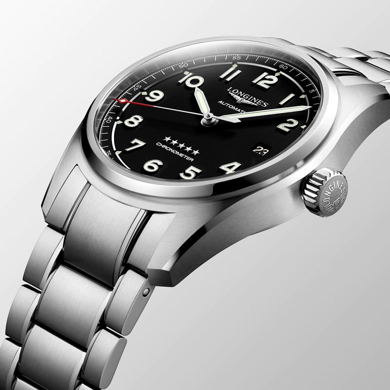 Longines L38104539 мужские часы застежка крупным планом