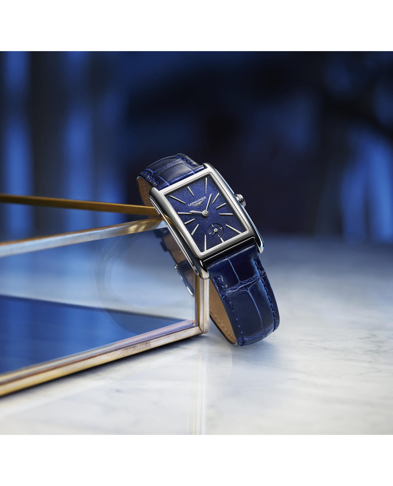 Longines Longines DolceVita L5.512.4.93.2 кварцевые женские часы часы крупный план синий циферблата