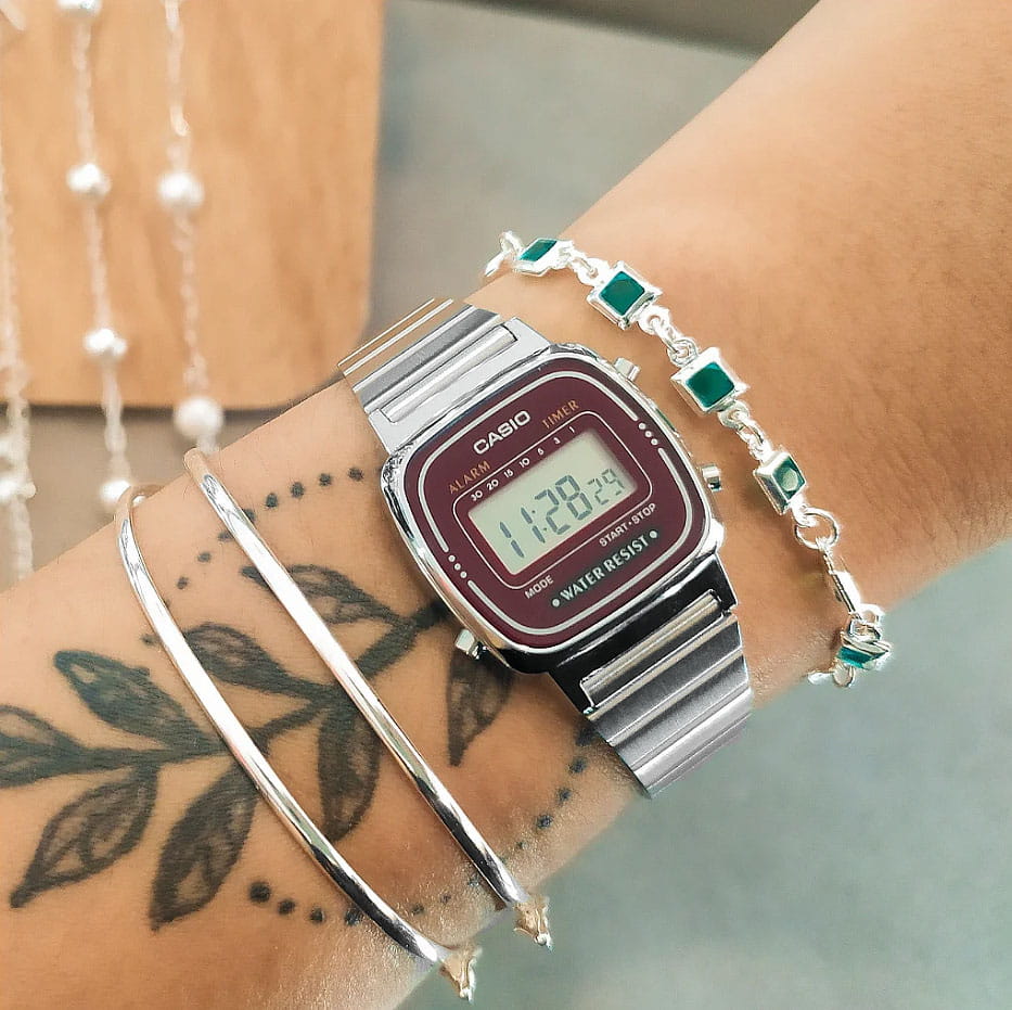 Casio Casio Vintage LA670WA-4DF , наручные женские часы фото под углом