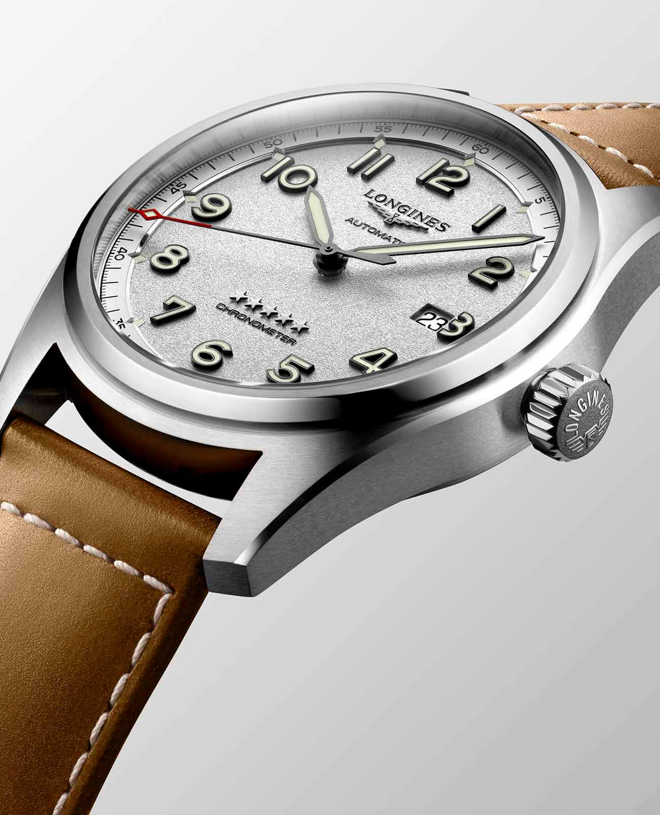 Longines Longines Spirit L3.811.4.73.2 механические мужские часы часы крупный план серебристый циферблата
