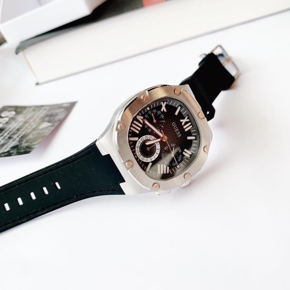 Guess GW0571G1 мужские часы застежка крупным планом