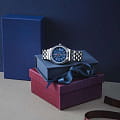 Swatch YIS401G наручные мужские часы застежка крупным планом