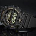 Casio Casio G-Shock DW-9052GBX-1A9DR (DW-9052GBX-1A9)  наручные мужские часы фото под углом.