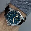 Aviator Aviator Airacobra V.1.38.0.318.4, airacobra швейцария мужские часы на браслете кожаный боковой вид