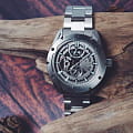 Orient Orient RE-AV0A02S00B  наручные мужские часы фото под углом.