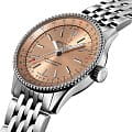 Breitling Breitling Navitimer Automatic 35 A17395201K1A1  наручные женские часы фото под углом.