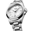 Longines L33204876 наручные мужские часы застежка крупным планом