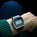 Casio A-168WA-1 наручные мужские часы застежка крупным планом