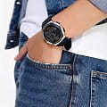 Casio AE-1000W-2A наручные мужские часы застежка крупным планом