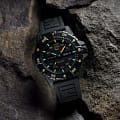 Luminox Luminox Master Carbon SEAL Automatic XS.3865.GOLD механические мужские часы часы, крупный план черный циферблат