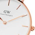 Daniel Wellington Daniel Wellington Petite Dover DW00100311  наручные женские часы фото под углом.