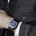 Casio Casio G-Shock MRG-B5000BA-1DR (MRG-B5000BA-1) g-shock японские мужские часы на браслете титановый боковой вид