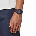 Casio Casio G-Shock DW-5600BB-1 DW-5600 наручные мужские часы фото под углом.