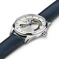 Hamilton H32675650 наручные мужские часы застежка крупным планом