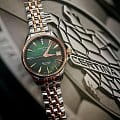 Certina Certina DS Action Lady Diamonds C032.051.22.126.00  швейцарские женские часы на браслете сталь c pvd покрытием боковой вид