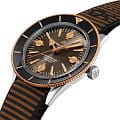 Breitling Breitling Superocean Heritage '57 Outerknown Limited Edition U103701A1Q1W1  наручные мужские часы фото под углом.