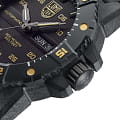 Оригинальные часы Luminox Luminox Master Carbon SEAL Automatic XS.3865.GOLD механические калибр механизма sellita sw220-1 общий вид