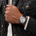 Breitling Breitling Avenger Automatic GMT 43 A32397101A1X2 механические мужские часы часы, крупный план белый циферблат