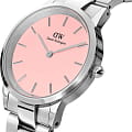 Daniel Wellington Daniel Wellington Iconic Link DW00100536 женские часы розовый циферблат на запястье