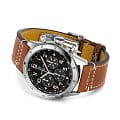 Breitling Breitling Super Avi B04 Chronograph GMT 46 P-51 Mustang AB04453A1B1X1 aviator 8 швейцарские мужские часы на браслете кожаный боковой вид