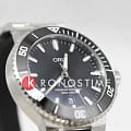 Oris Oris Aquis Date 01 733 7787 4154-07 8 22 04PEB  наручные мужские часы фото под углом.
