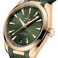 Omega Omega Seamaster Aqua Terra 220.52.41.21.10.001 seamaster швейцарские мужские часы на браслете каучук боковой вид