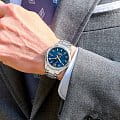Orient RE-BX0004L00B наручные мужские часы застежка крупным планом
