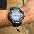 Casio Casio G-Shock Premium MTG-B1000XB-1A электронные мужские часы часы, крупный план черный циферблат
