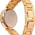 Anne Klein 1362CHGB наручные женские часы застежка крупным планом