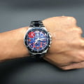 Casio EFR-564TR-2AER наручные мужские часы застежка крупным планом