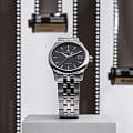 Maurice Lacroix Maurice Lacroix 1975 756007-SS002-330-1  наручные мужские часы фото под углом.