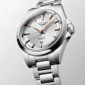 Longines L33204726 наручные мужские часы застежка крупным планом