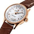 Breitling Breitling Navitimer Automatic 35 R17395211A1P1  наручные женские часы фото под углом.